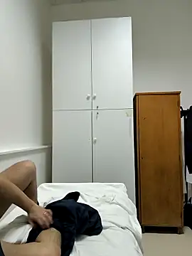 onbifeet online show from March 3, 2025, 12:15 am