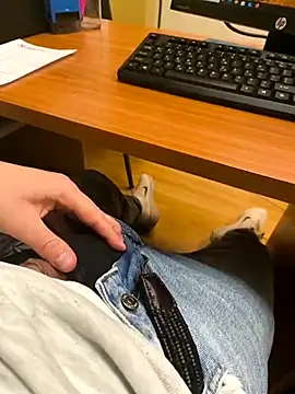 onbifeet online show from March 11, 2025, 5:46 pm