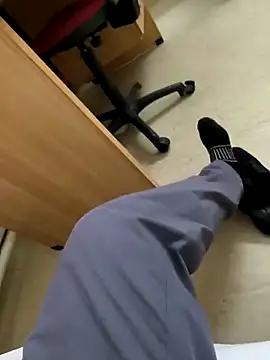 onbifeet online show from March 13, 2025, 6:12 pm