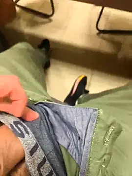 onbifeet online show from February 18, 2026, 4:25 pm