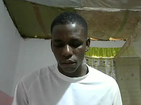 Bigras0011 online show from September 20, 2025, 4:24 am