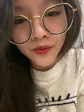 Krixxi22 online show from January 3, 2025, 4:16 pm