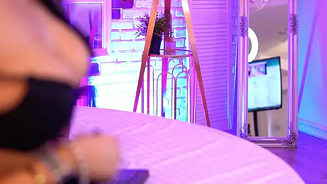 Snapshot of LoretteVega chatting on February 8, 2025, 11:01 am LoretteVega online show from February 8, 2025, 11:01 am