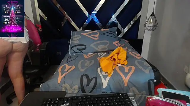 Snapshot of maissa-luvv chatting on December 16, 2024, 6:05 pm maissa-luvv online show from December 16, 2024, 6:05 pm