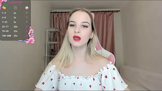 MiraSpaceGirl online show from January 10, 2025, 7:32 pm