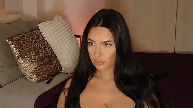 LuanaDess online show from February 23, 2026, 12:09 am