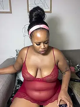 Snapshot of MimiCurves chatting on February 26, 2025, 12:38 am MimiCurves online show from February 26, 2025, 12:38 am