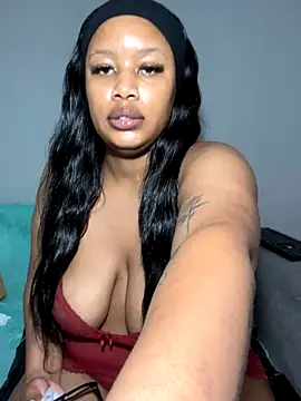 Snapshot of MimiCurves chatting on October 11, 2025, 11:20 am MimiCurves online show from October 11, 2025, 11:20 am