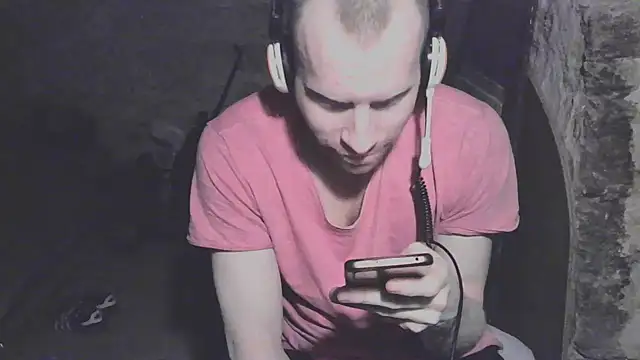 Snapshot of GoodSeksLove chatting on March 8, 2025, 5:54 pm GoodSeksLove online show from March 8, 2025, 5:54 pm