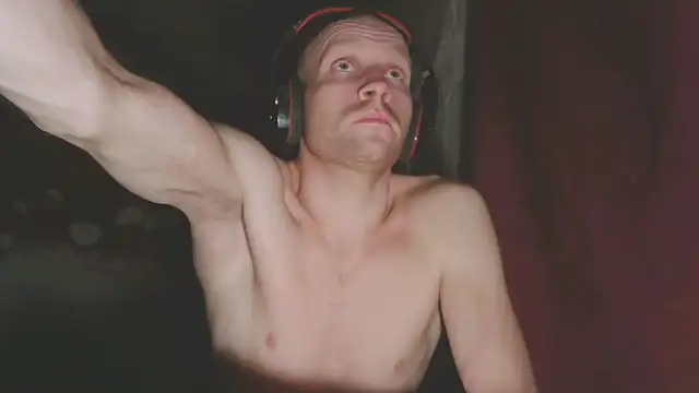 Snapshot of GoodSeksLove chatting on September 14, 2025, 9:14 pm GoodSeksLove online show from September 14, 2025, 9:14 pm