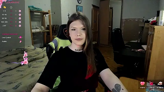 Snapshot of MicheleDoll chatting on December 6, 2024, 10:38 am MicheleDoll online show from December 6, 2024, 10:38 am