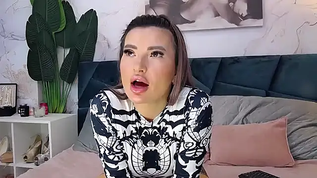 NightshadeIris online show from December 30, 2024, 8:21 am