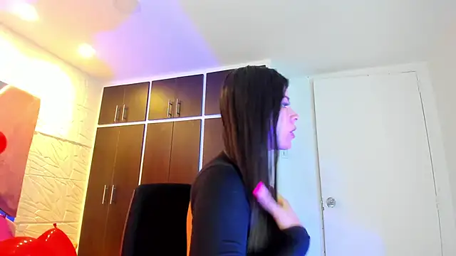 Charlotte Ice1 online show from February 18, 2025, 1:22 pm