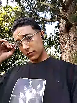 Demiansteven2 online show from May 15, 2026, 5:53 pm