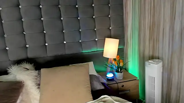 Poacahontasfg online show from March 16, 2025, 3:58 am