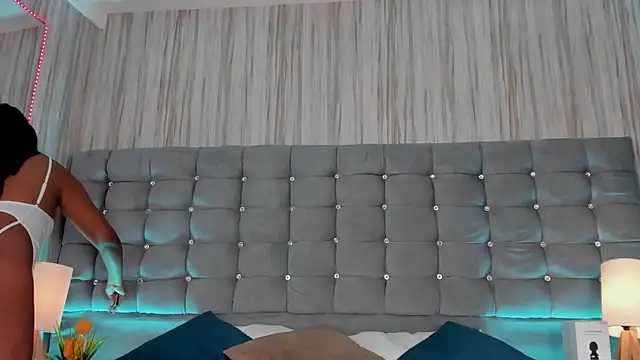 Poacahontasfg online show from October 11, 2025, 4:01 am