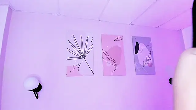 Snapshot of GENNESIS_LOVE chatting on December 5, 2024, 9:06 am GENNESIS LOVE online show from December 5, 2024, 9:06 am