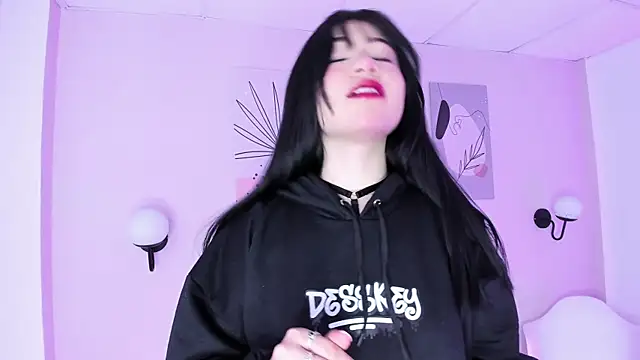 Snapshot of GENNESIS_LOVE chatting on January 9, 2025, 8:24 am GENNESIS LOVE online show from January 9, 2025, 8:24 am