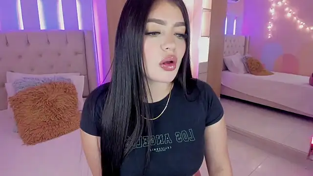 Snapshot of Mariana_Baez chatting on September 19, 2025, 9:04 pm Mariana Baez online show from September 19, 2025, 9:04 pm