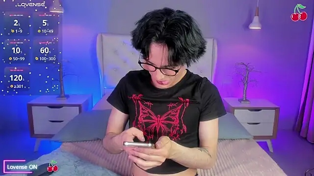 cherryy boy online show from September 12, 2025, 9:26 pm