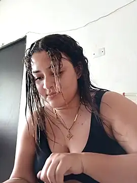 Liancy online show from February 24, 2025, 6:15 pm