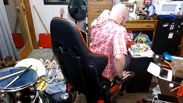 tongueispowerr6d9 online show from May 24, 2026, 5:01 am