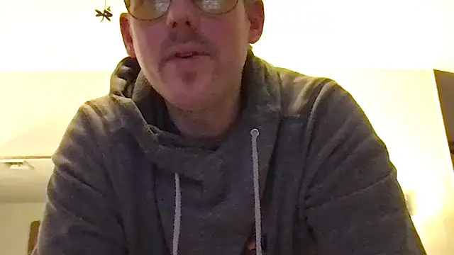 Snapshot of Rock_Pierce chatting on February 28, 2026, 1:17 am Rock Pierce online show from February 28, 2026, 1:17 am