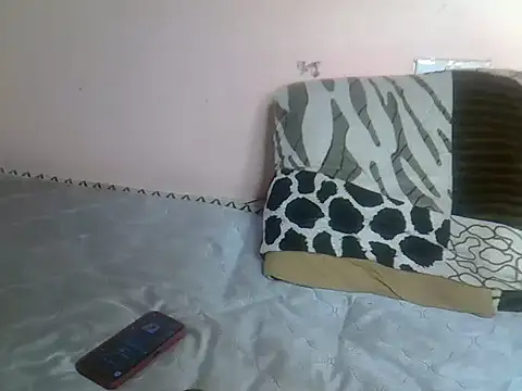 sweet rozie online show from February 12, 2026, 7:03 am