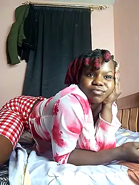Snapshot of sweet_rozie chatting on May 5, 2026, 8:11 am sweet rozie online show from May 5, 2026, 8:11 am