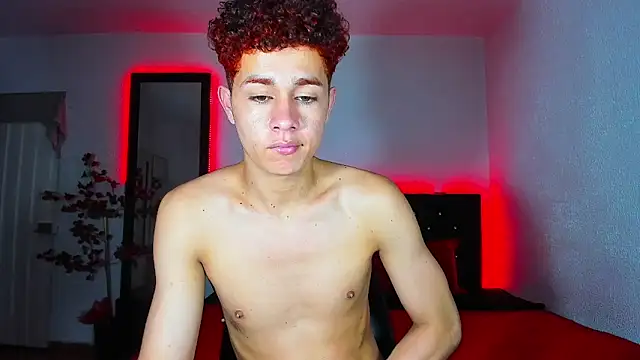 Snapshot of DavidfullOFlove chatting on January 18, 2025, 9:02 am DavidfullOFlove online show from January 18, 2025, 9:02 am