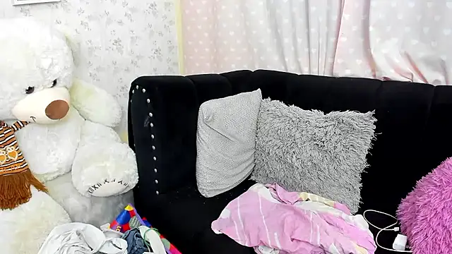 Snapshot of ariel_milk chatting on January 16, 2026, 8:07 am ariel milk online show from January 16, 2026, 8:07 am