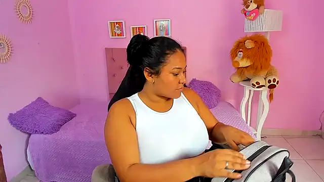 Snapshot of ariel_milk chatting on March 26, 2026, 7:30 pm ariel milk online show from March 26, 2026, 7:30 pm