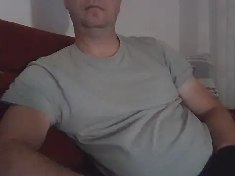 fikoivos online show from September 17, 2025, 8:43 pm