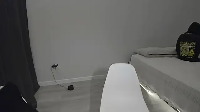 im lucky adam online show from September 21, 2025, 6:09 pm