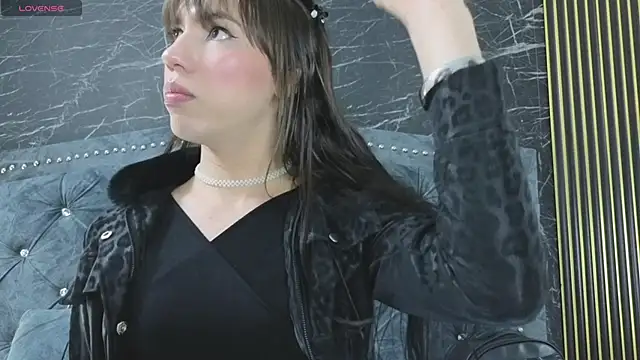 Snapshot of diosagolden chatting on February 16, 2026, 9:00 pm diosagolden online show from February 16, 2026, 9:00 pm