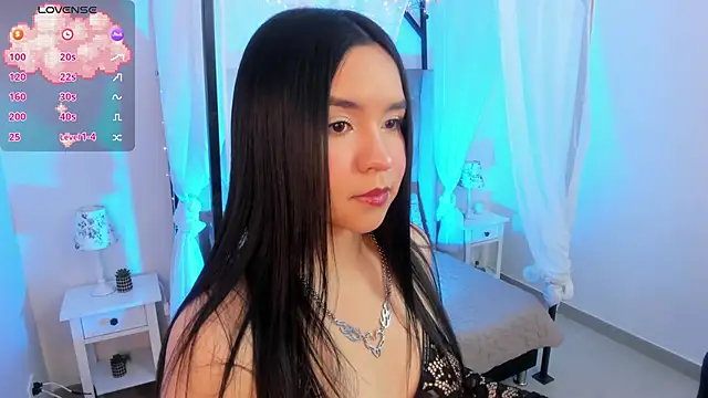 Hanna  Becker  online show from September 28, 2025, 3:12 am