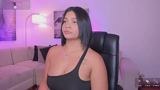 Snapshot of alaia7h chatting on October 22, 2025, 7:35 pm alaia7h online show from October 22, 2025, 7:35 pm