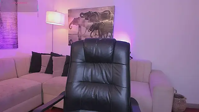 Snapshot of alaia7h chatting on November 8, 2025, 7:34 pm alaia7h online show from November 8, 2025, 7:34 pm