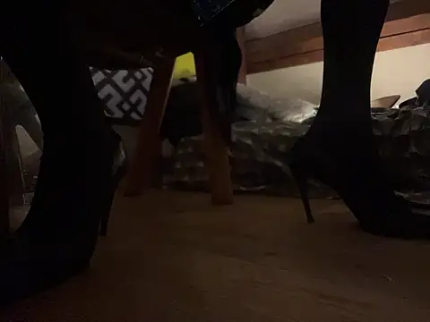 alexheels boots online show from March 17, 2026, 3:55 am