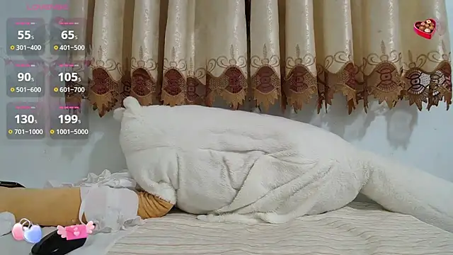 Snapshot of Mia-Tsuki- chatting on February 7, 2025, 1:47 am Mia-Tsuki- online show from February 7, 2025, 1:47 am