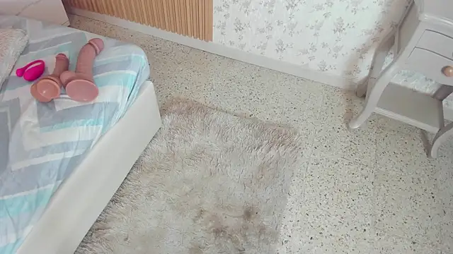 Snapshot of ElaEndez_ chatting on February 13, 2025, 11:50 am ElaEndez online show from February 13, 2025, 11:50 am