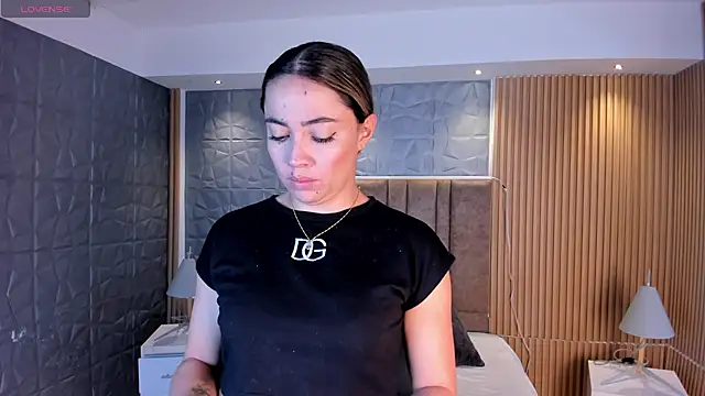 Alessia Taylorr online show from November 6, 2025, 12:06 pm