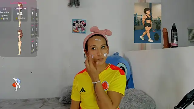 Snapshot of Valeria_Fitness chatting on June 17, 2026, 7:04 pm Valeria Fitness online show from June 17, 2026, 7:04 pm