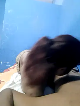 MagaliExequiel online show from December 31, 2024, 11:53 am