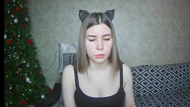 Snapshot of ElllaNuar chatting on January 22, 2025, 1:20 am ElllaNuar online show from January 22, 2025, 1:20 am