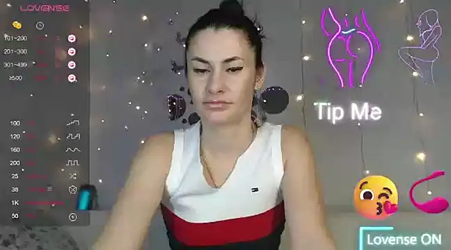 Snapshot of SuchAngel_ chatting on January 18, 2025, 4:37 am SuchAngel  online show from January 18, 2025, 4:37 am
