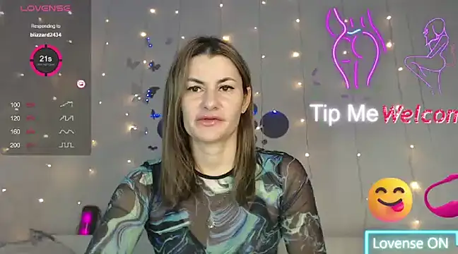 Snapshot of SuchAngel_ chatting on February 15, 2025, 2:04 am SuchAngel  online show from February 15, 2025, 2:04 am