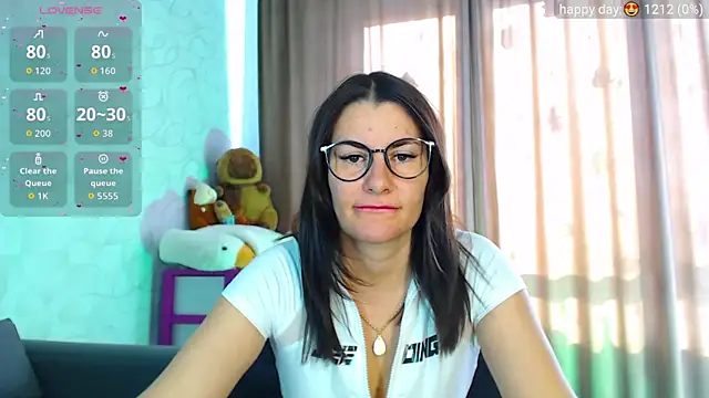 SuchAngel  online show from April 14, 2026, 2:39 am