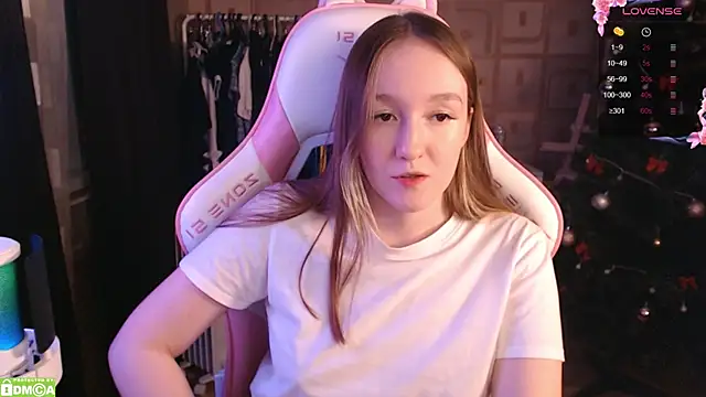 MoonlishSiren online show from January 26, 2025, 9:51 pm