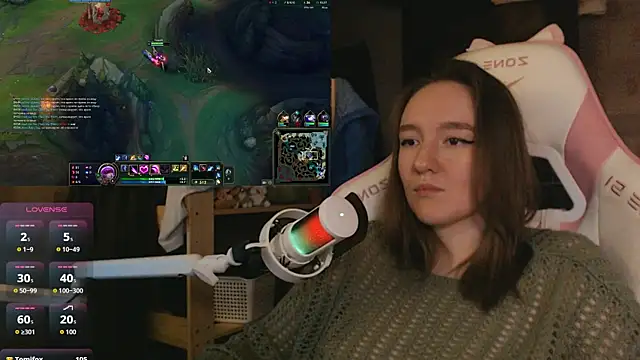 MoonlishSiren online show from April 15, 2026, 8:09 pm